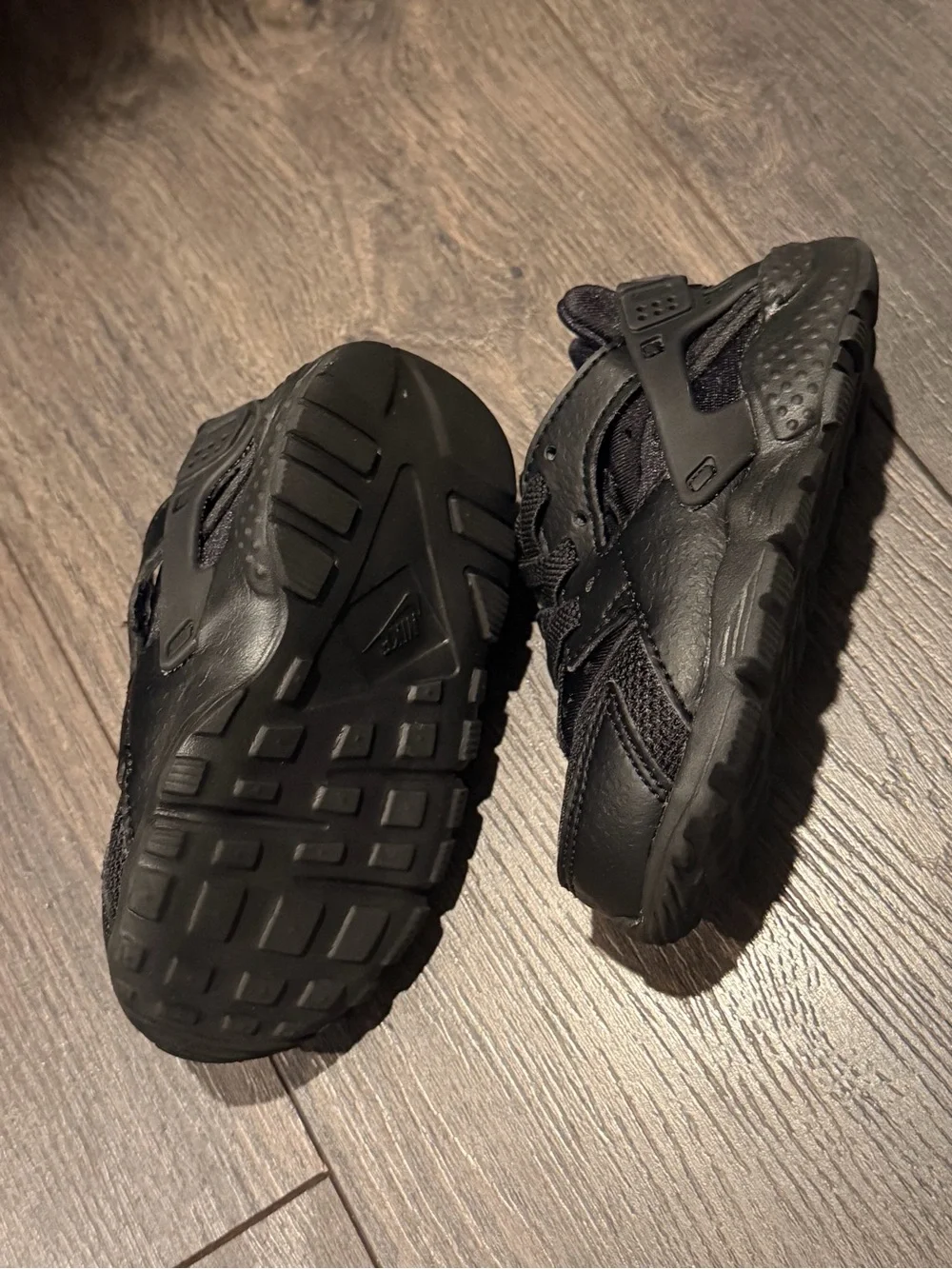 Nike Huarache Kids Black Athletic Sneakers